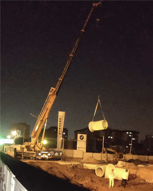 高青县“弯臂矫正”—— 吊车的 “形变补偿” 技术